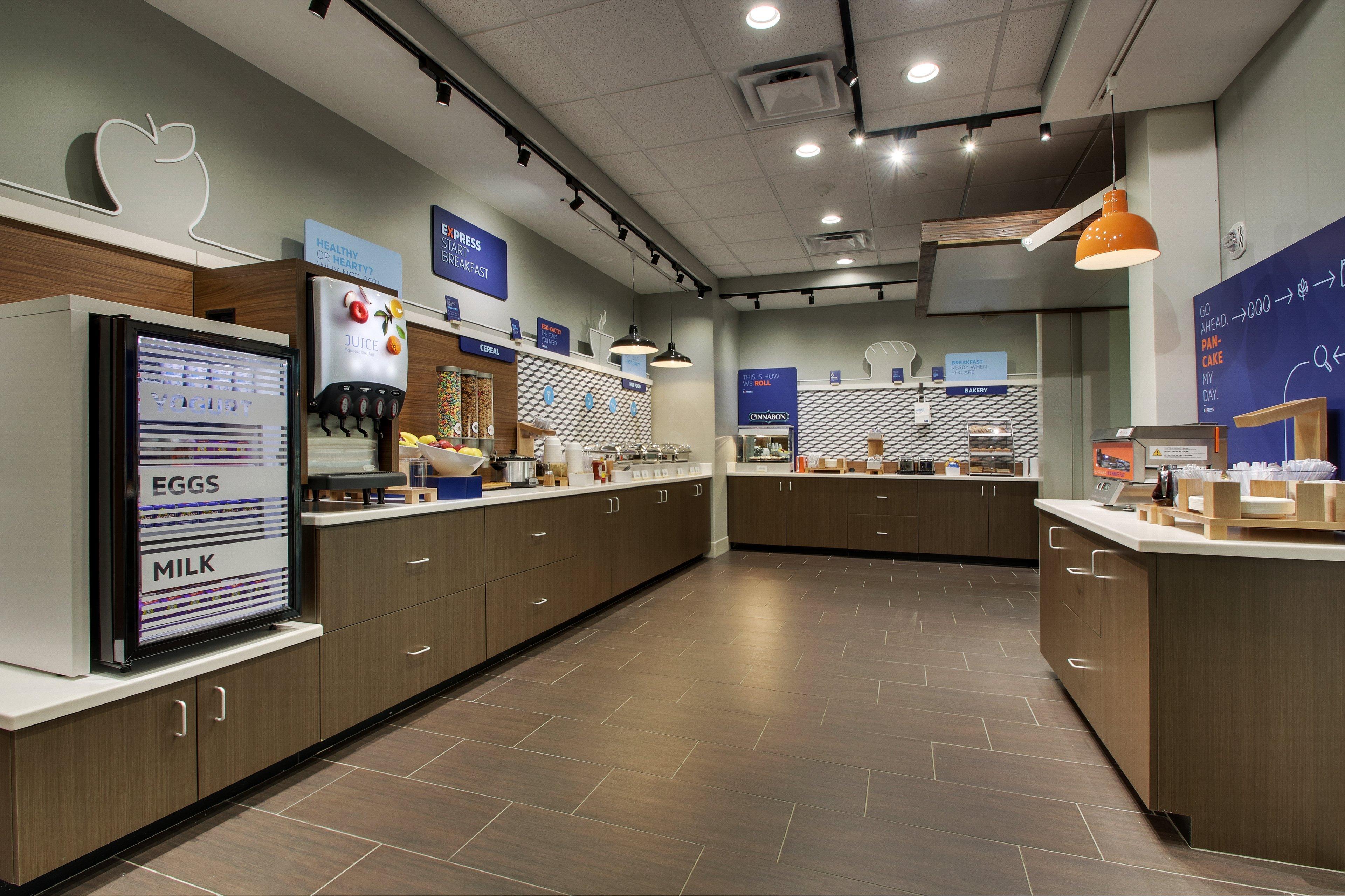Express - Lexington East - By Ihg Winchester